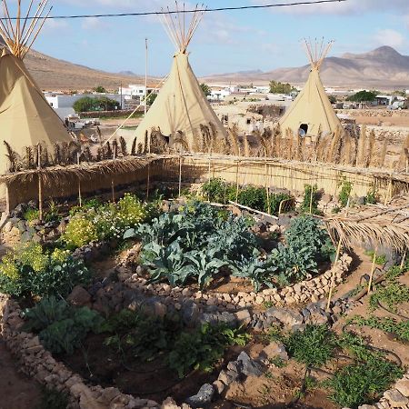 ホテル Teepee Costa ティンダヤ エクステリア 写真