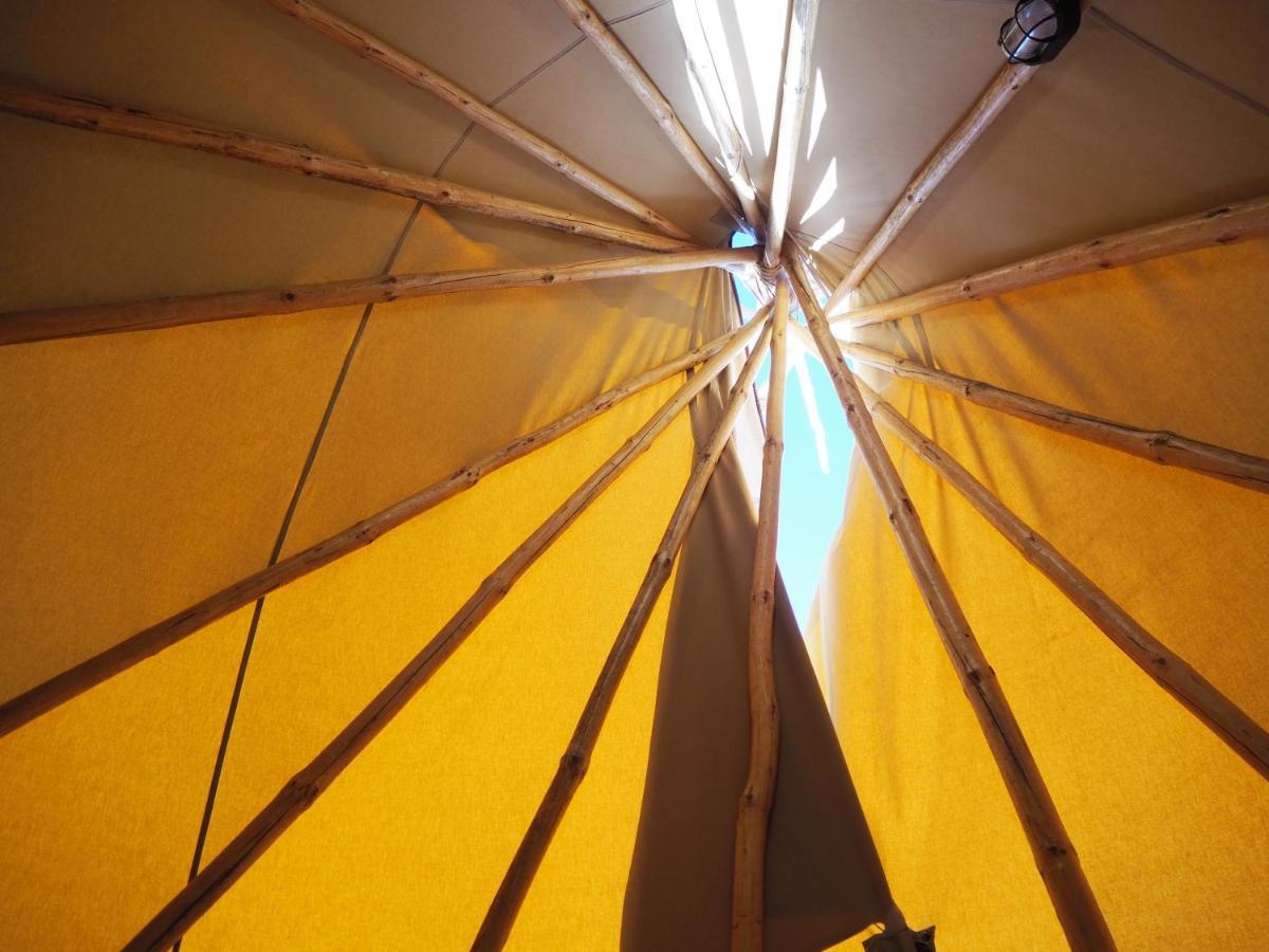 ホテル Teepee Costa ティンダヤ エクステリア 写真